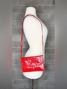 Vintage Red Genuine Eel Skin Shoulder Bag Clutch Purse Glossy Made in Korea